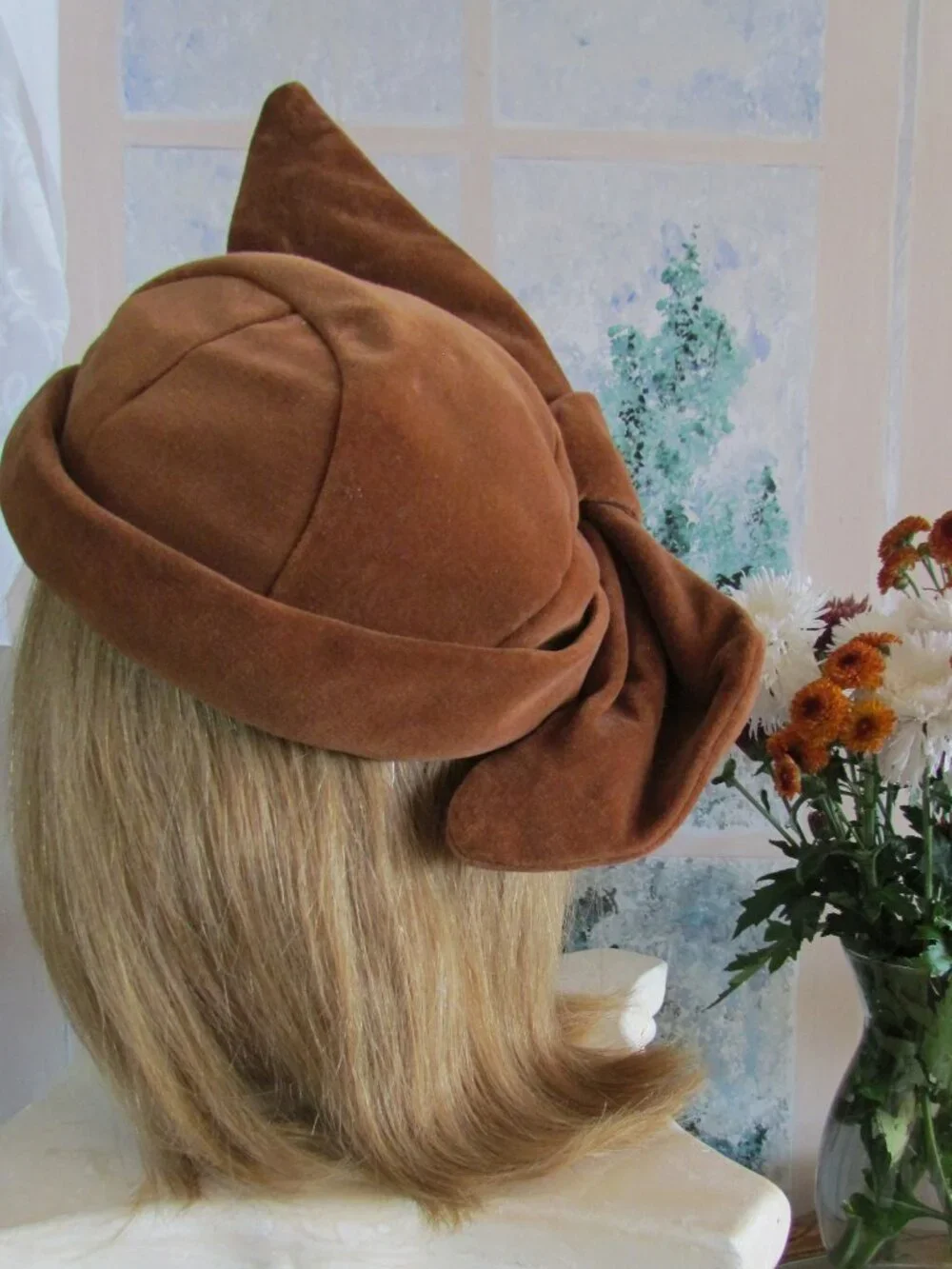 1940s HAT, STUNNING, STYLISH, & DIFFERENT, LIKE THE MOVIES BACK THEN!